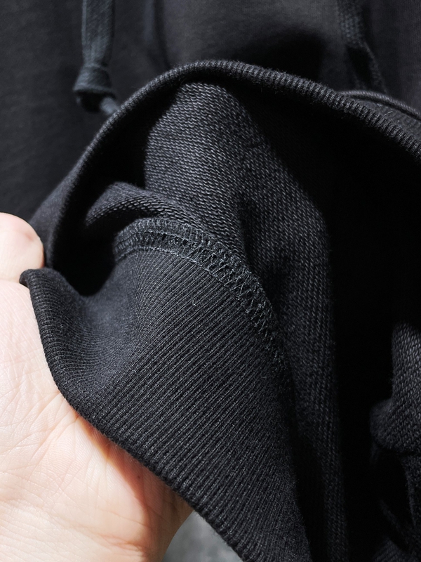 ブランドパーカー着用イメージ